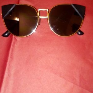 cats eye shaped sunglasses